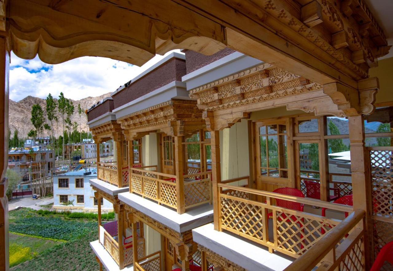 The Nangsay Hotel Лех Екстериор снимка